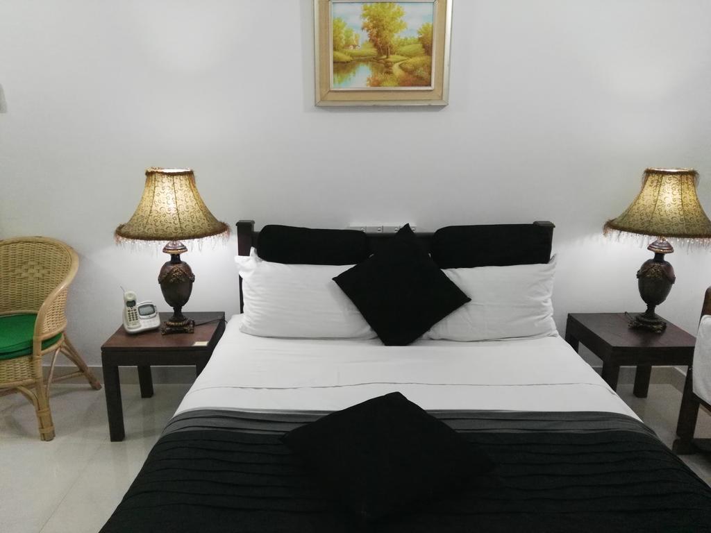 Anna Shanthi Villa Kandy Exteriér fotografie