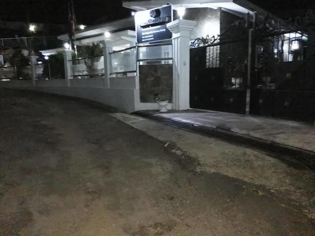 Anna Shanthi Villa Kandy Exteriér fotografie