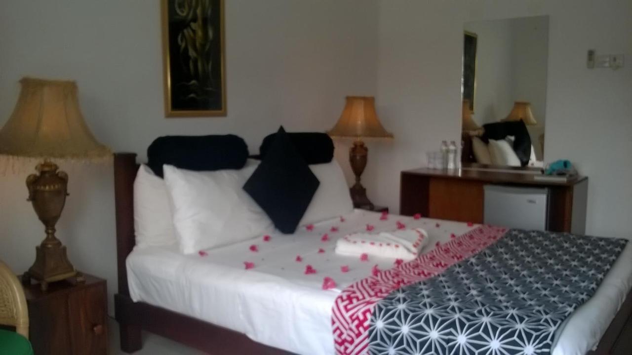 Anna Shanthi Villa Kandy Exteriér fotografie