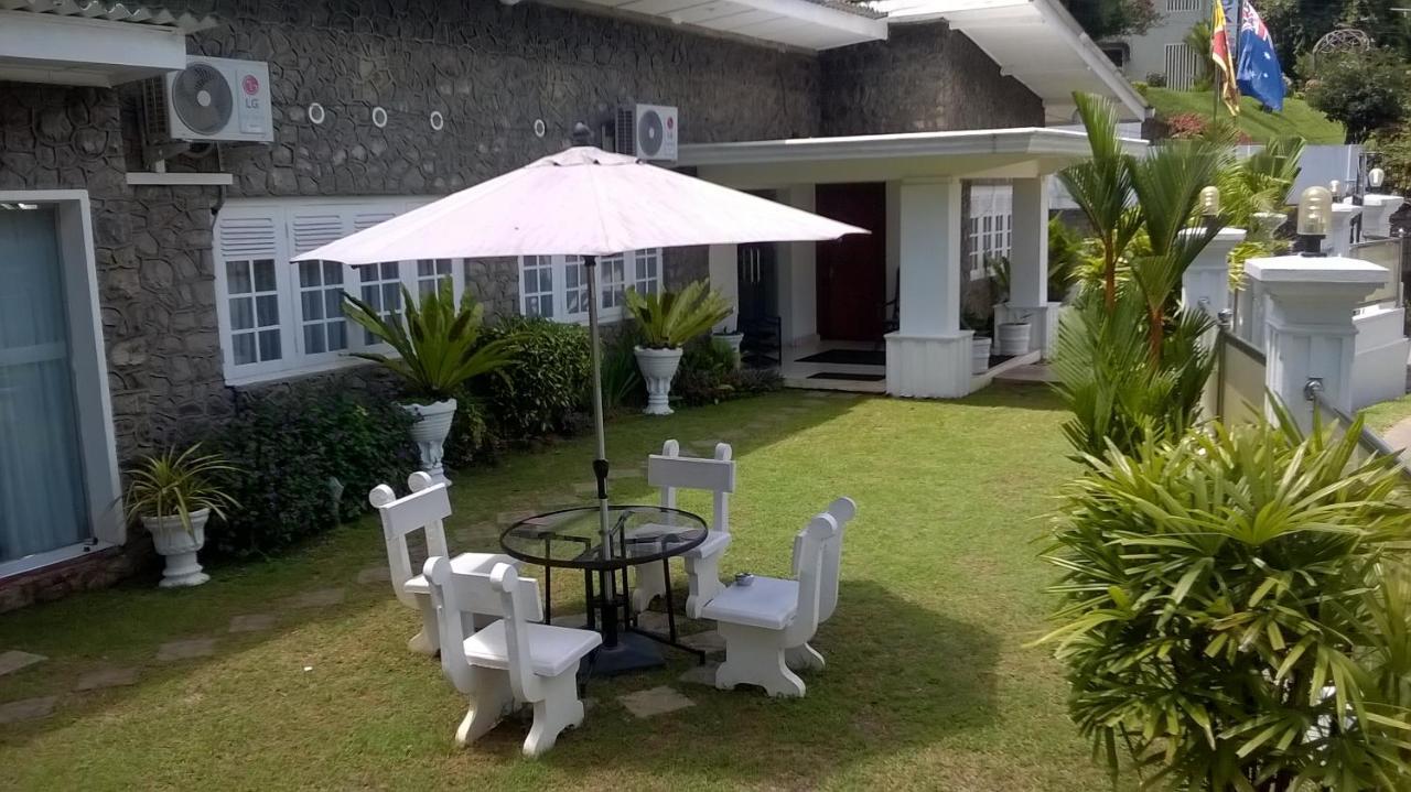 Anna Shanthi Villa Kandy Exteriér fotografie